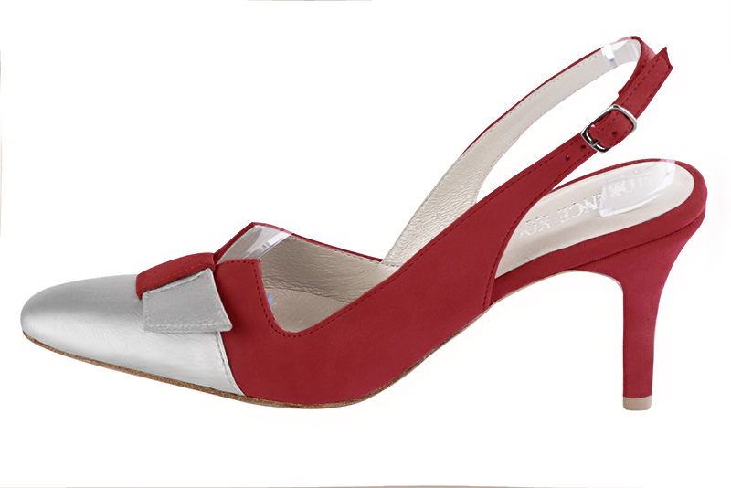 Light silver and scarlet red women's open back shoes, with a knot. Tapered toe. High slim heel. Profile view - Florence KOOIJMAN
